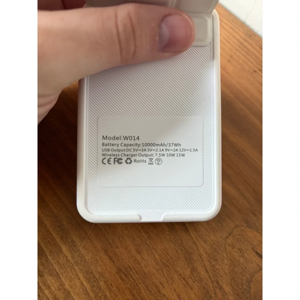 MagSafe Wireless Power Bank 10000mAh Portable Charger with Kickstand W014 White